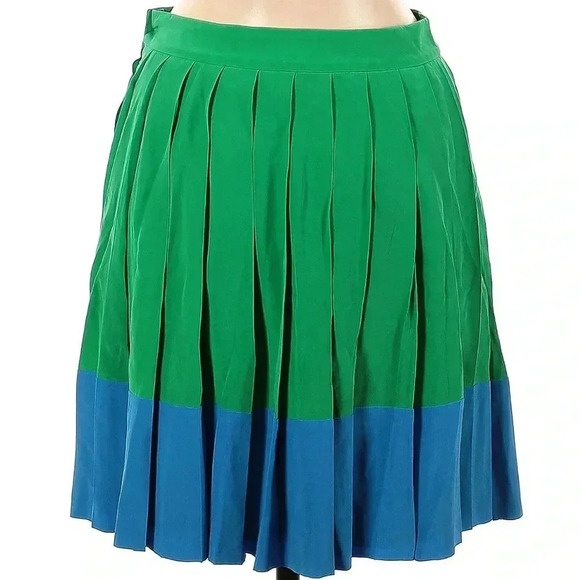 Escada Sport by Jonathan Saunders 100% Silk Blue & Green Pleated Skirt Size 36 - Picture 7 of 7